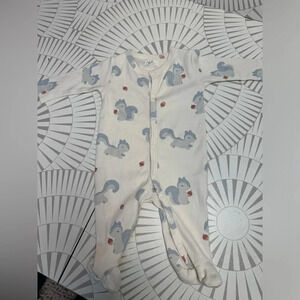 Tun Tun Infant Long Sleeve Snap‎ Romper Size Newborn Blue Squirrels